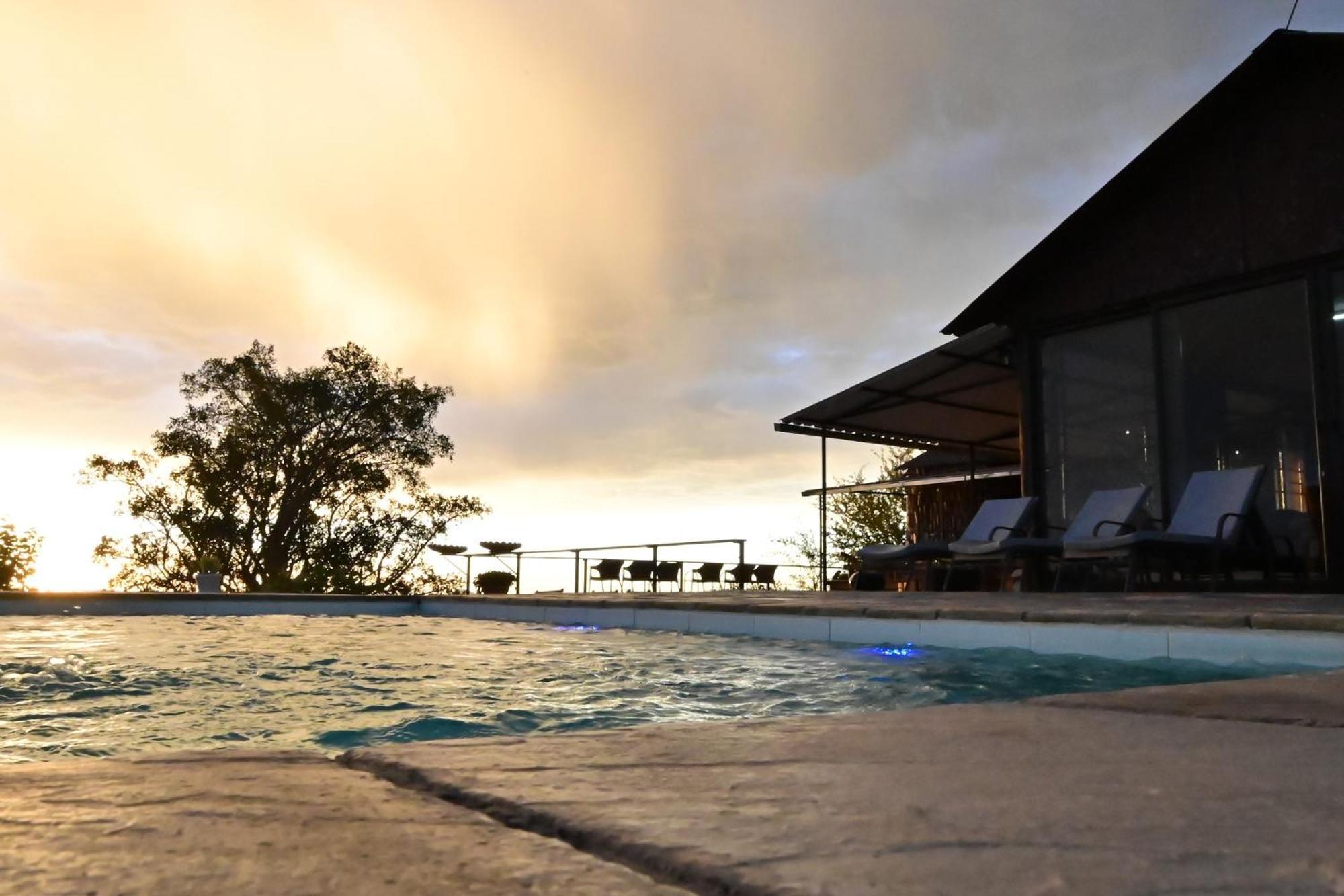 Aloegrove Safari Lodge 奥奇瓦龙戈 外观 照片