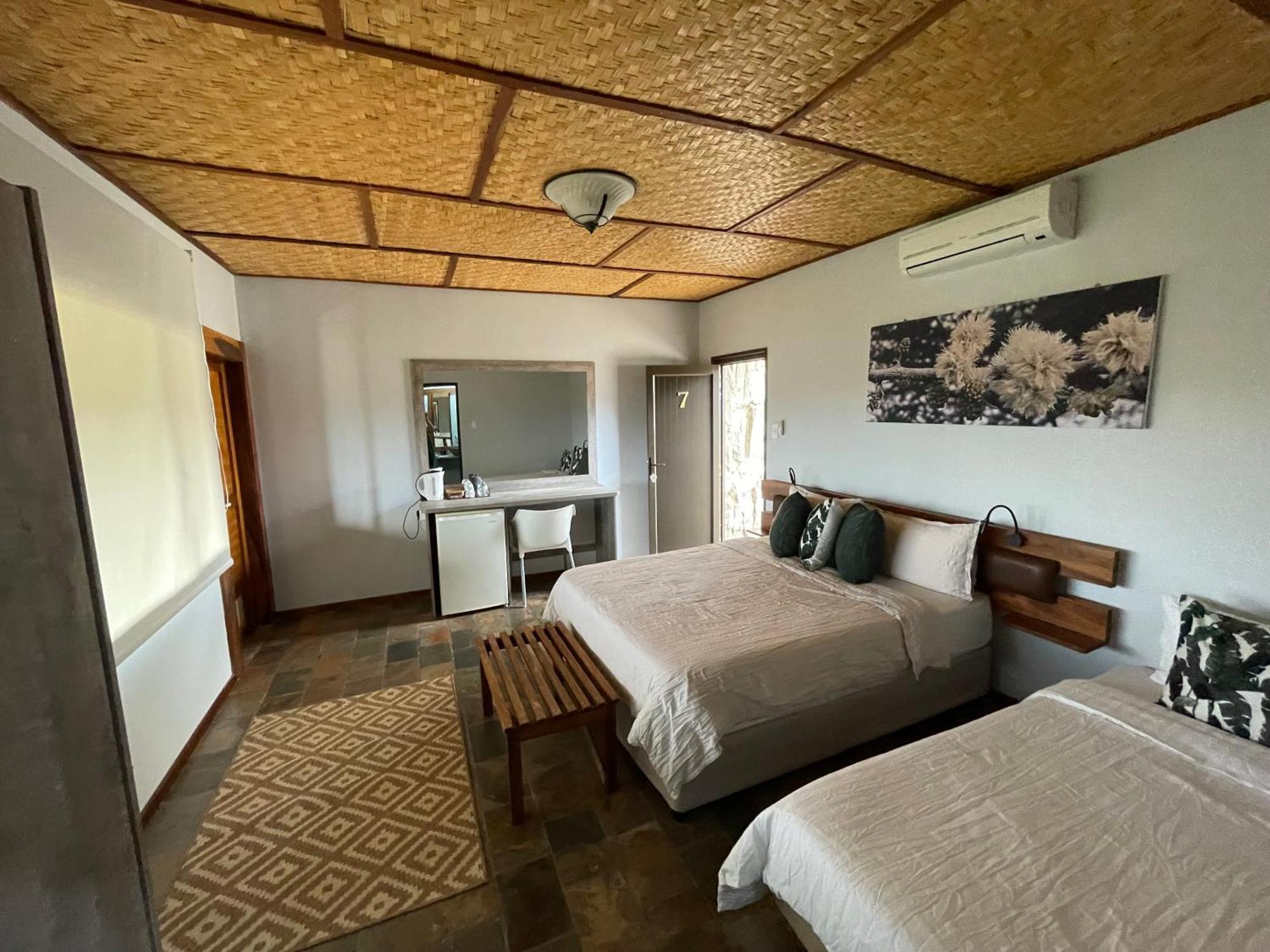 Aloegrove Safari Lodge 奥奇瓦龙戈 外观 照片