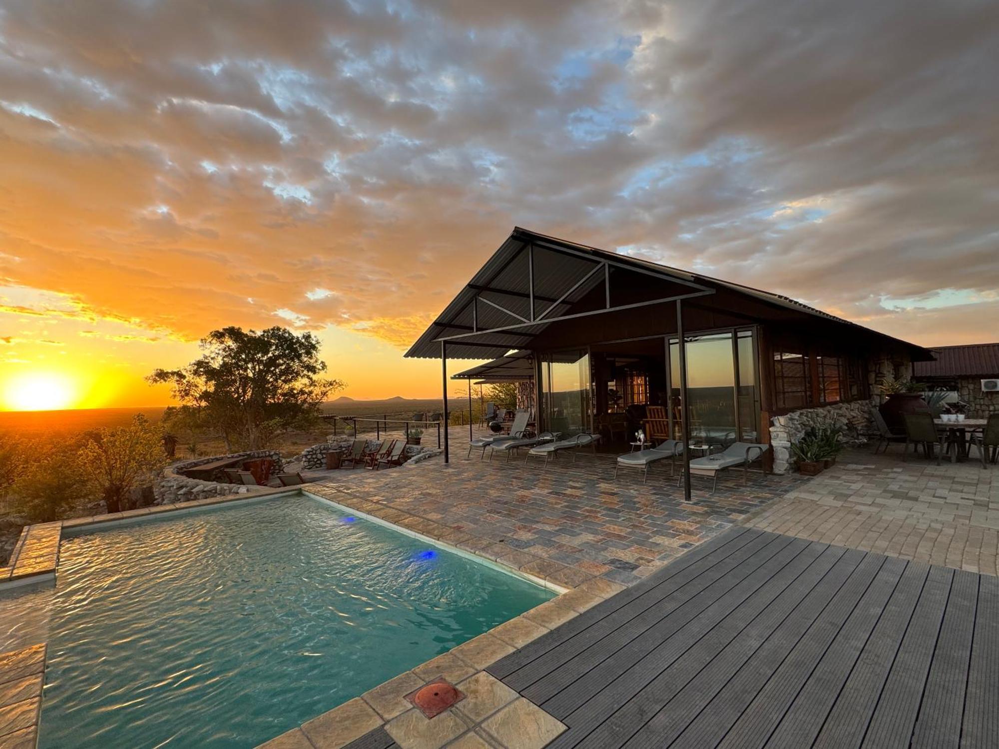 Aloegrove Safari Lodge 奥奇瓦龙戈 外观 照片