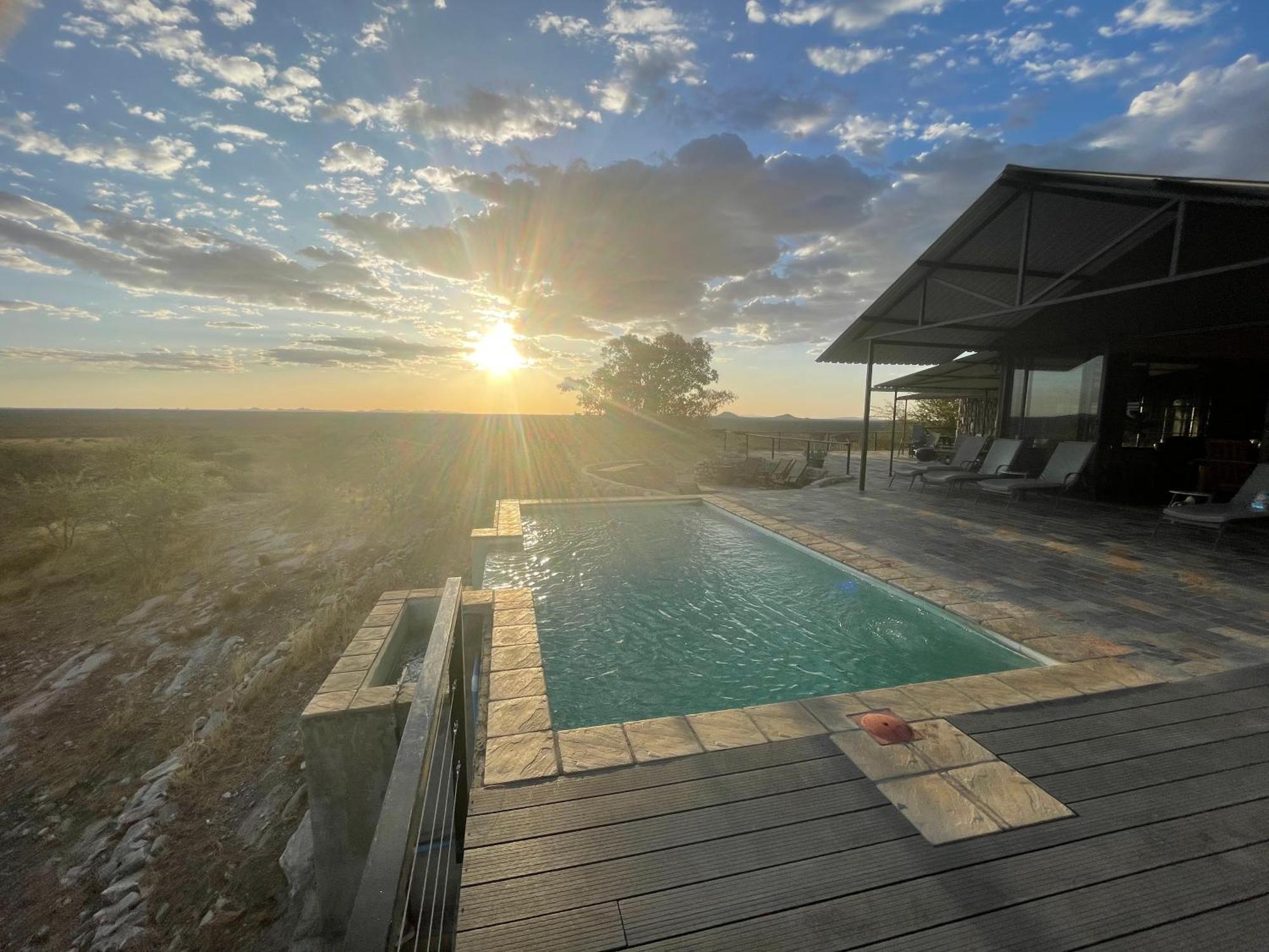 Aloegrove Safari Lodge 奥奇瓦龙戈 外观 照片